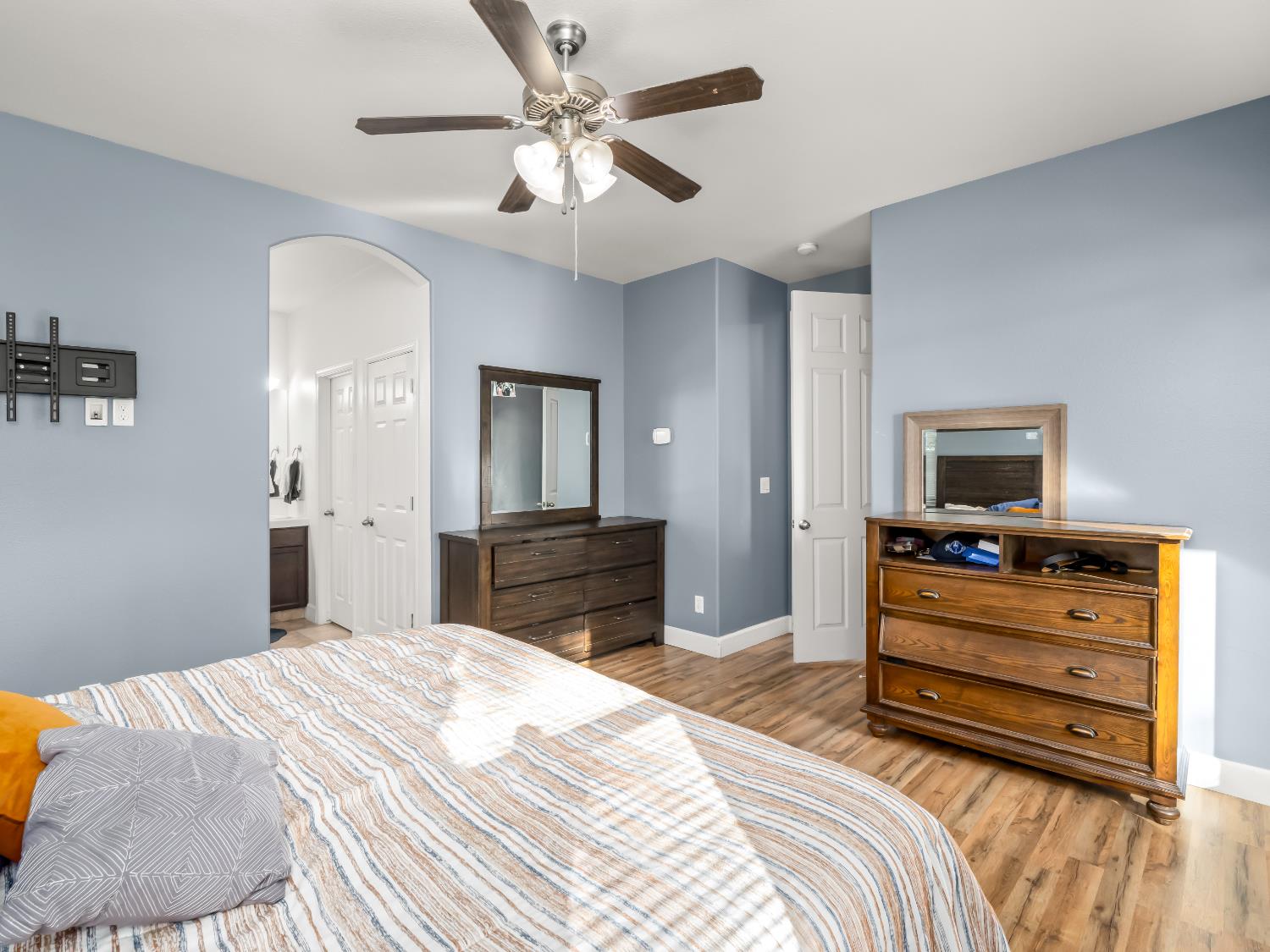 5761 W Willis Ave, Fresno, CA 93722