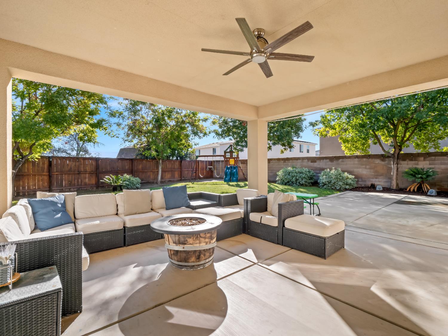 5761 W Willis Ave, Fresno, CA 93722