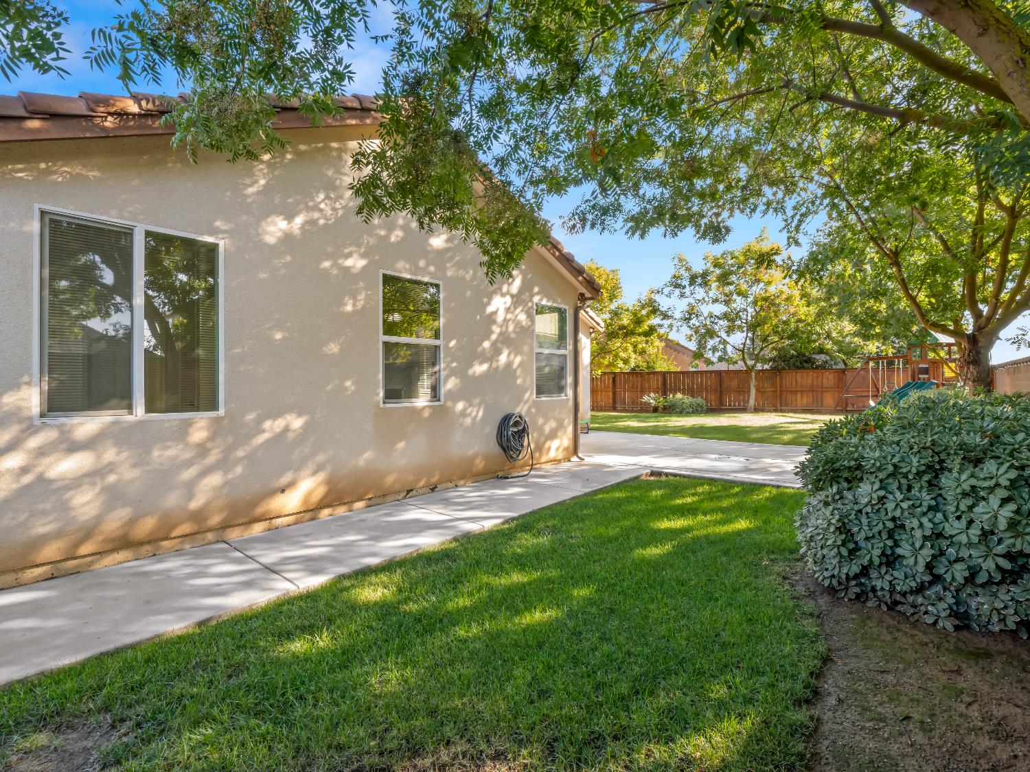 5761 W Willis Ave, Fresno, CA 93722