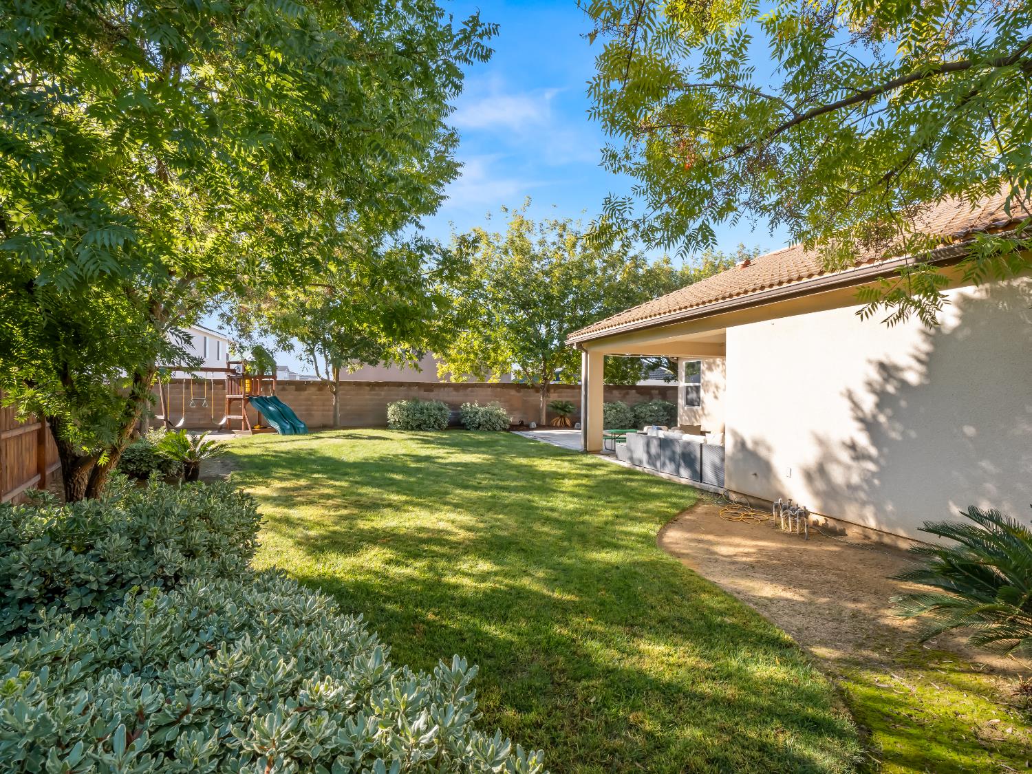 5761 W Willis Ave, Fresno, CA 93722