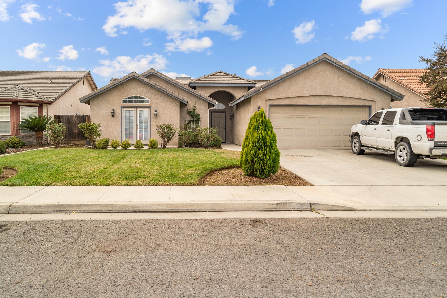 1307 Patsy St, Porterville, CA 93257