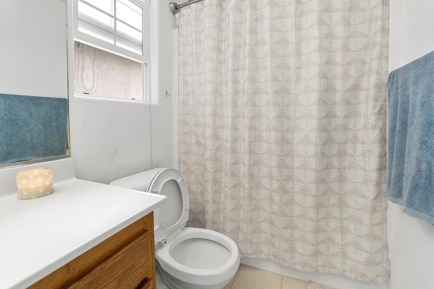 1307 Patsy St, Porterville, CA 93257