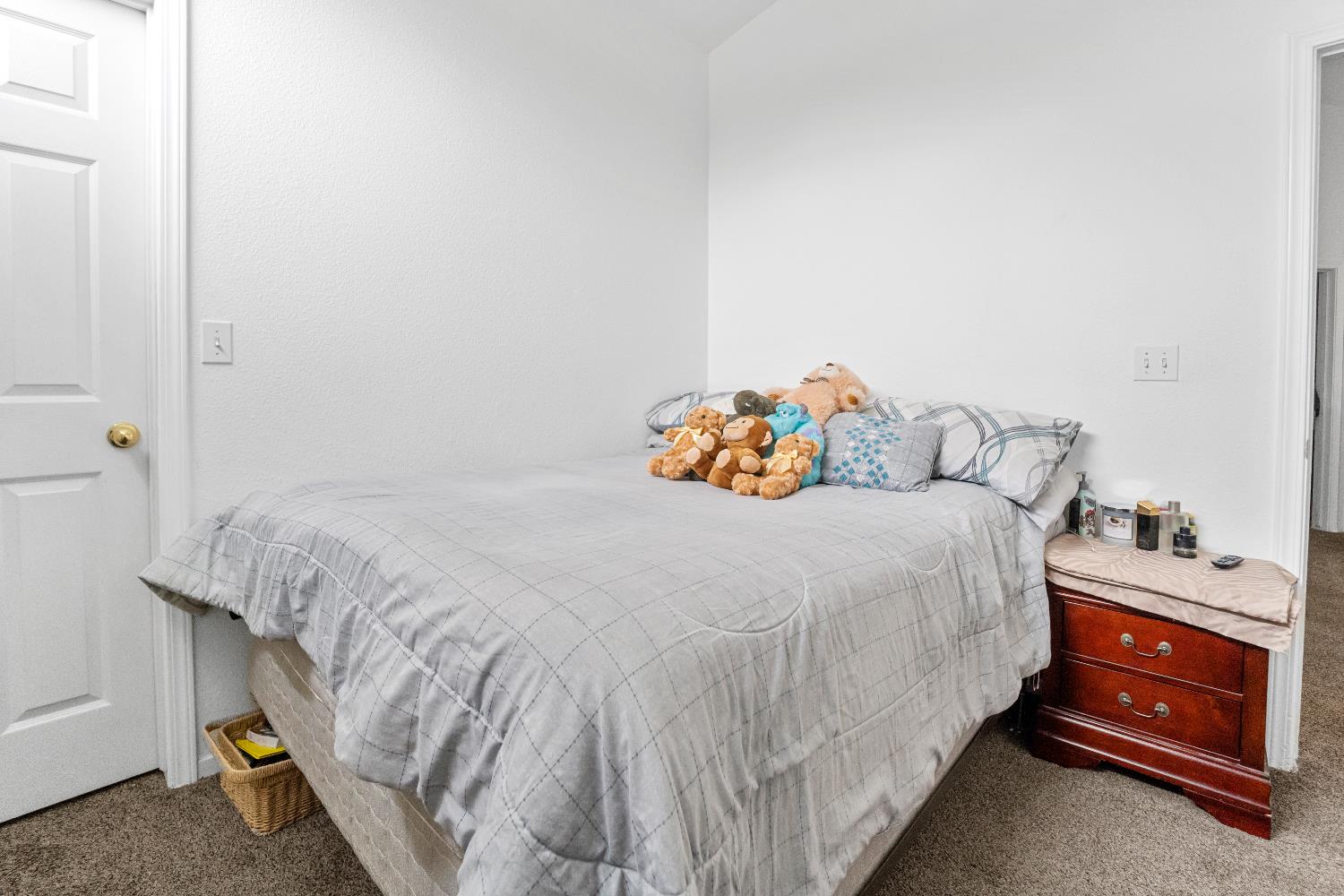 1307 Patsy St, Porterville, CA 93257