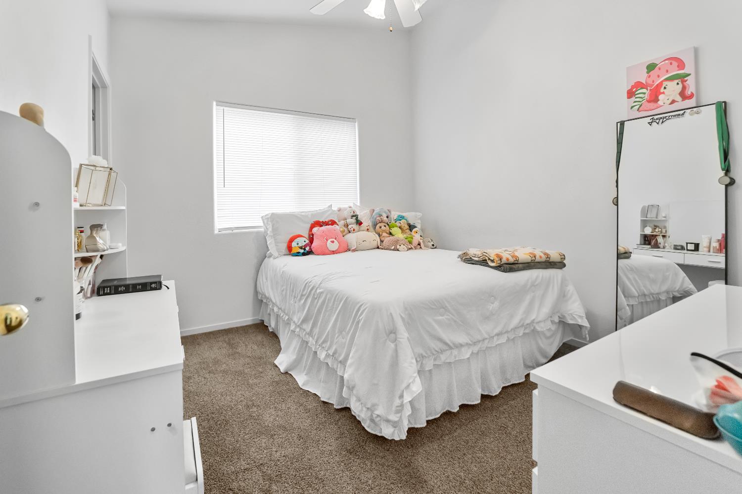 1307 Patsy St, Porterville, CA 93257