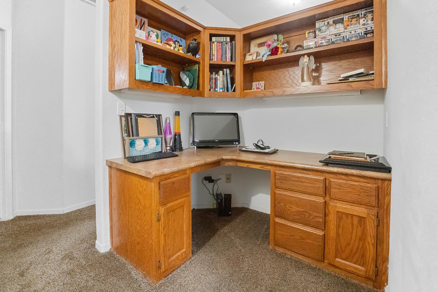 1307 Patsy St, Porterville, CA 93257