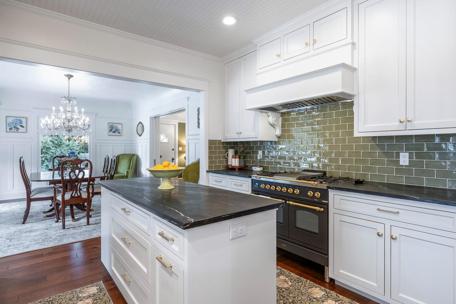 2444 Ashcroft Ave, Clovis, CA 93611