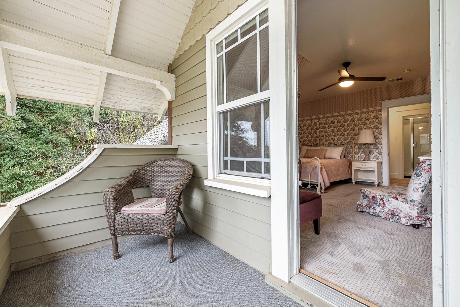 2444 Ashcroft Ave, Clovis, CA 93611