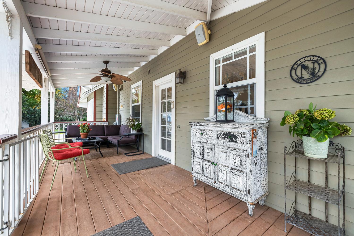 2444 Ashcroft Ave, Clovis, CA 93611