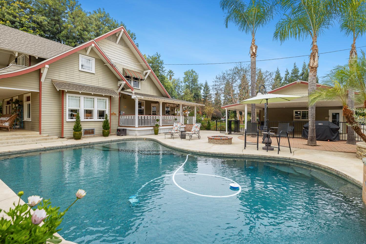 2444 Ashcroft Ave, Clovis, CA 93611