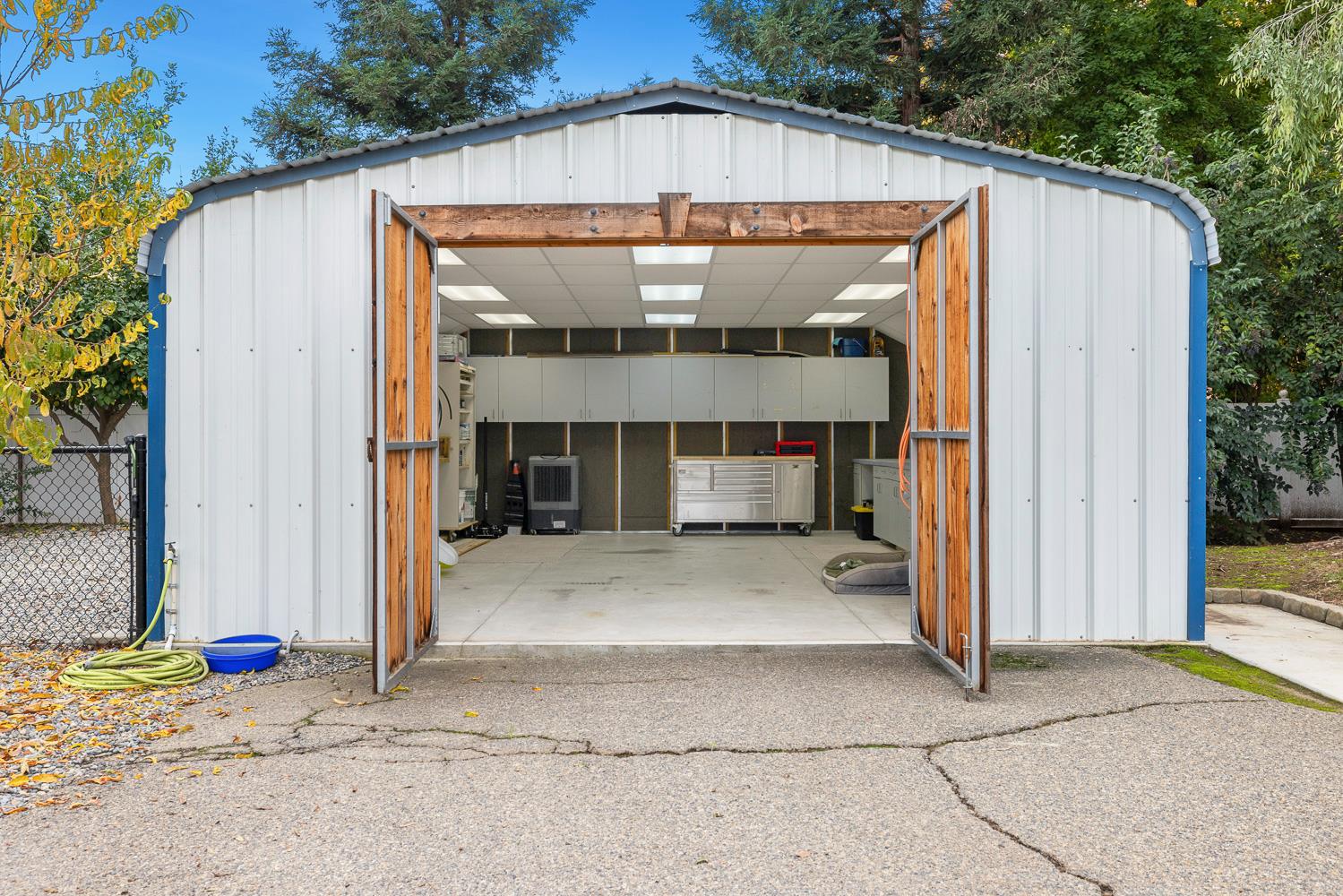 2444 Ashcroft Ave, Clovis, CA 93611