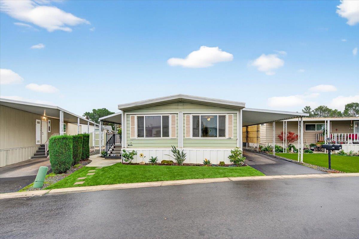 221 W Herndon Ave #120, Pinedale, CA 93650