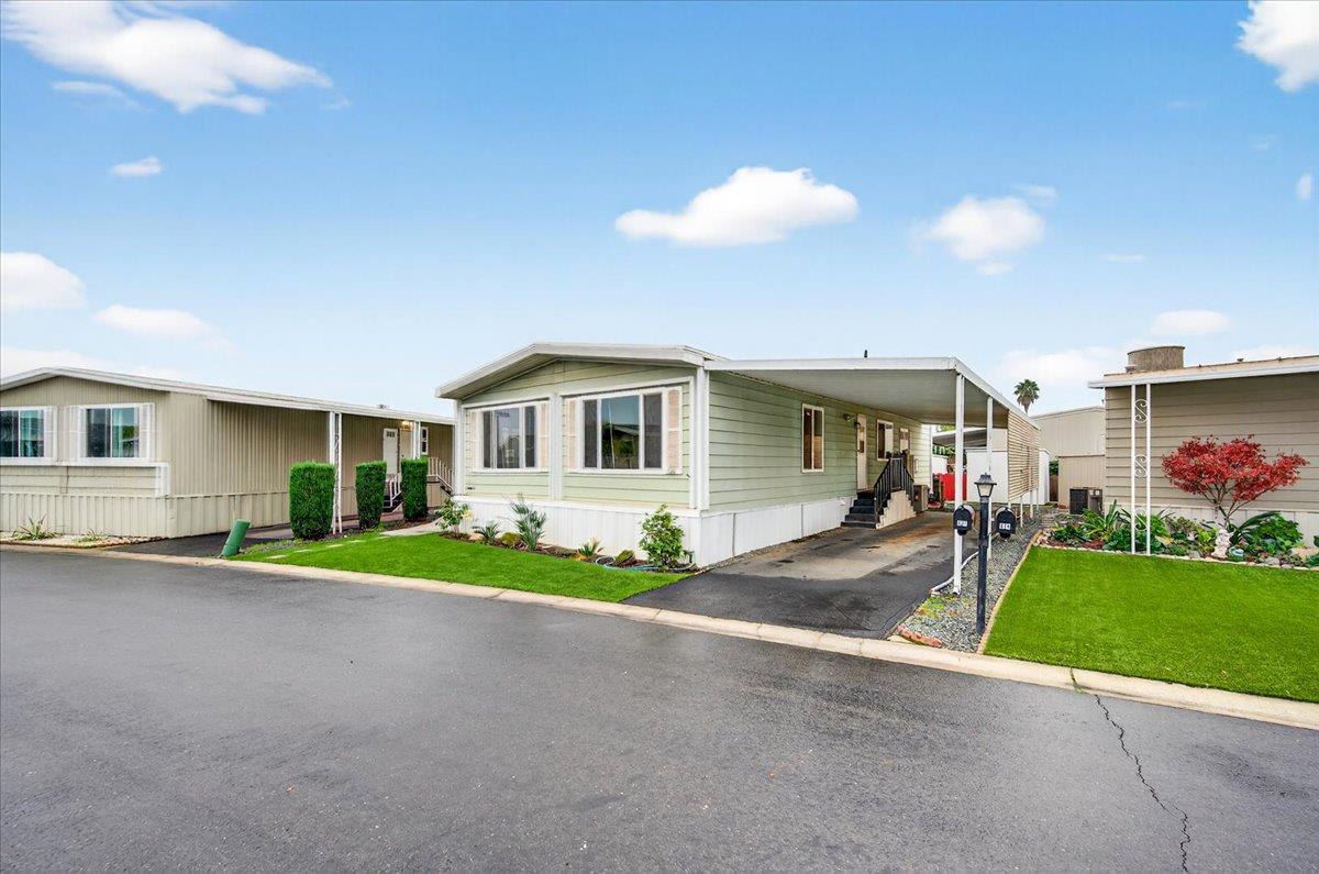 221 W Herndon Ave #120, Pinedale, CA 93650