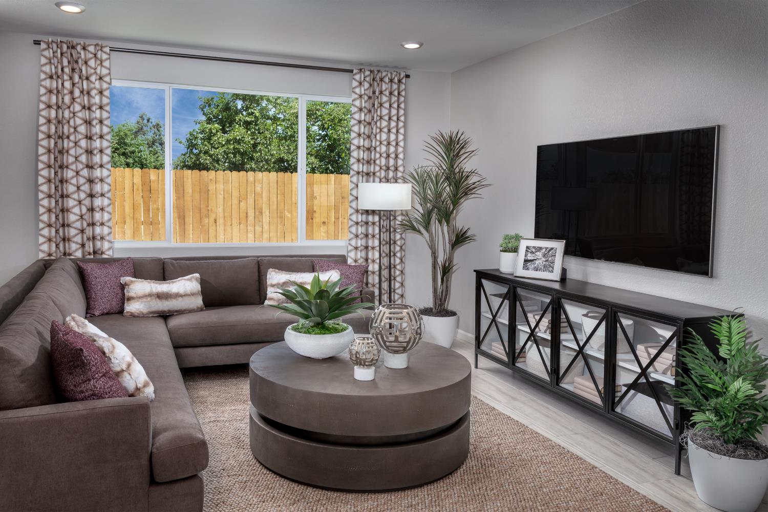 3215 Lourdes Ave, Clovis, CA 93619