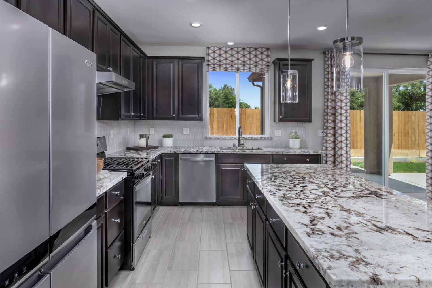 3215 Lourdes Ave, Clovis, CA 93619