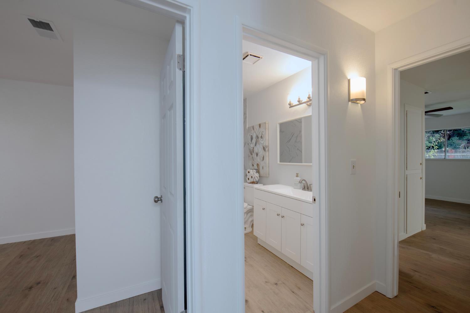 5356 N Bond St, Fresno, CA 93710