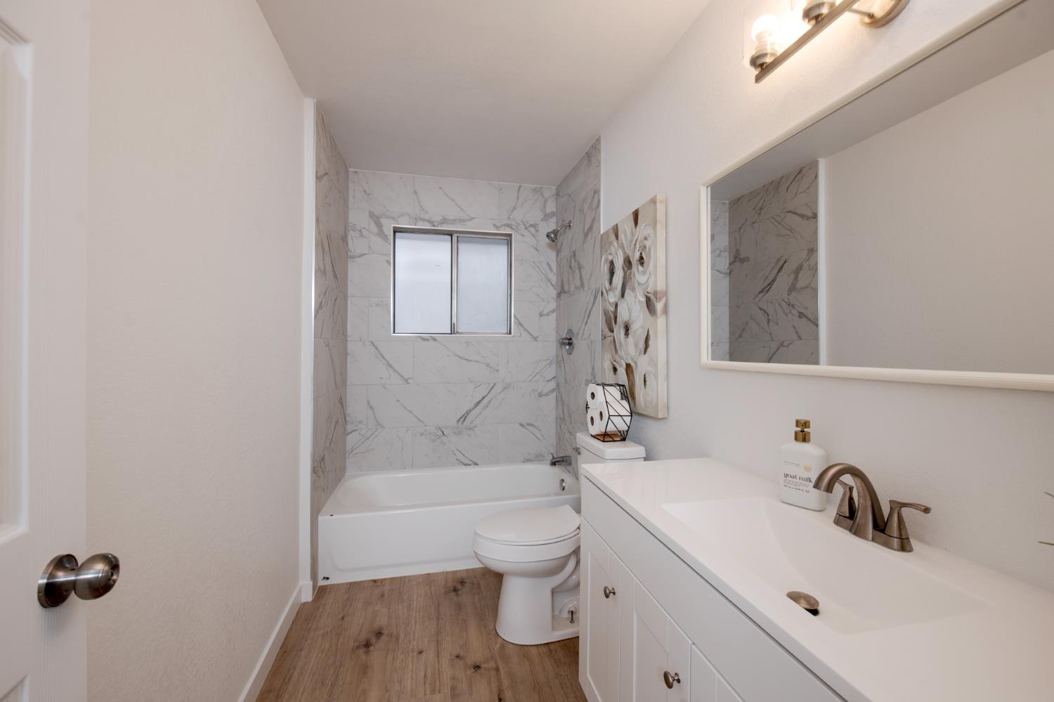 5356 N Bond St, Fresno, CA 93710