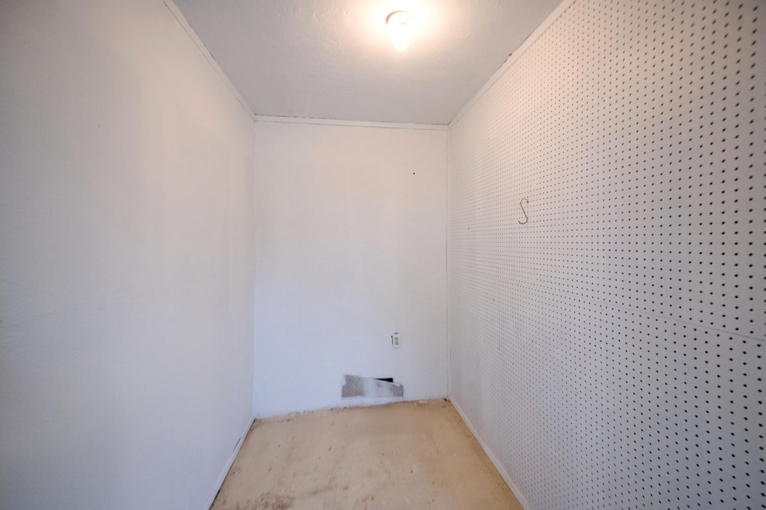 5356 N Bond St, Fresno, CA 93710