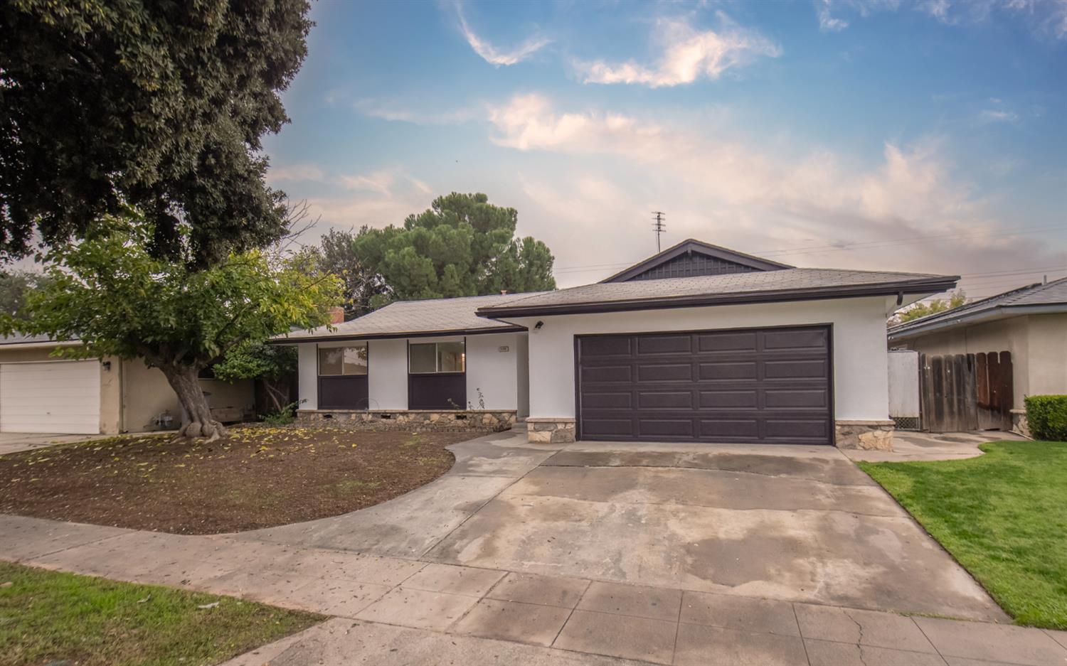 5356 N Bond St, Fresno, CA 93710