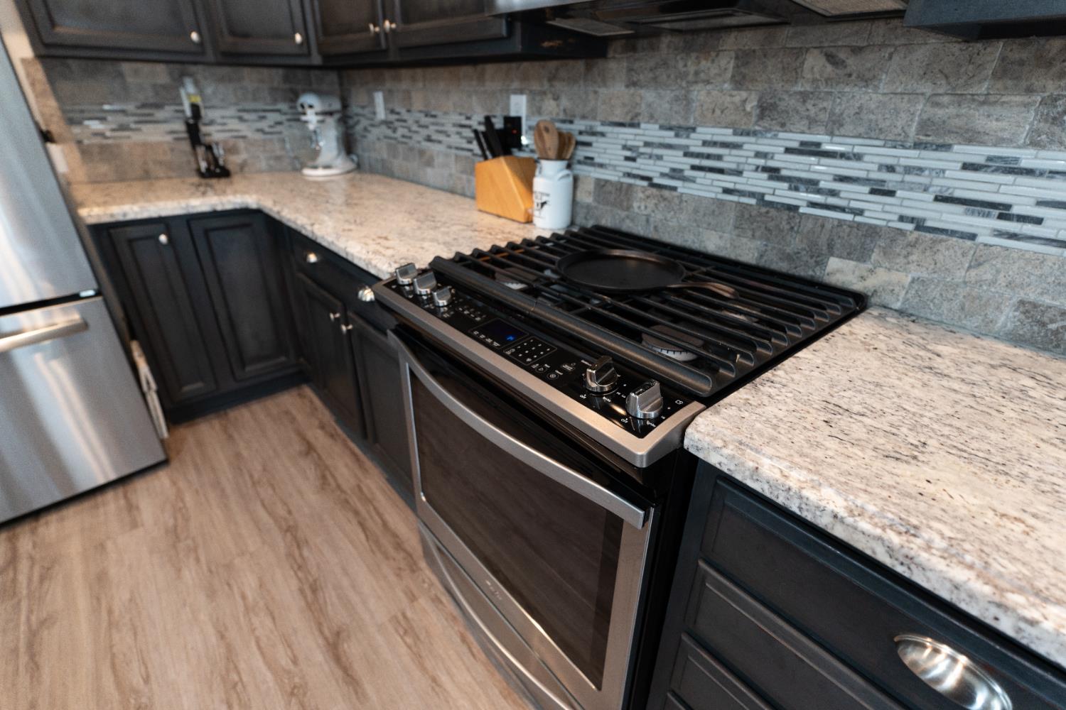 2449 Megan Ave, Clovis, CA 93611