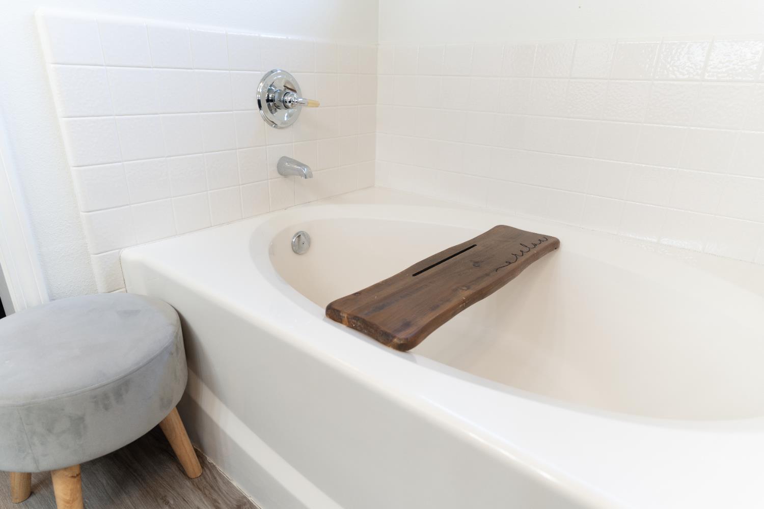 2449 Megan Ave, Clovis, CA 93611