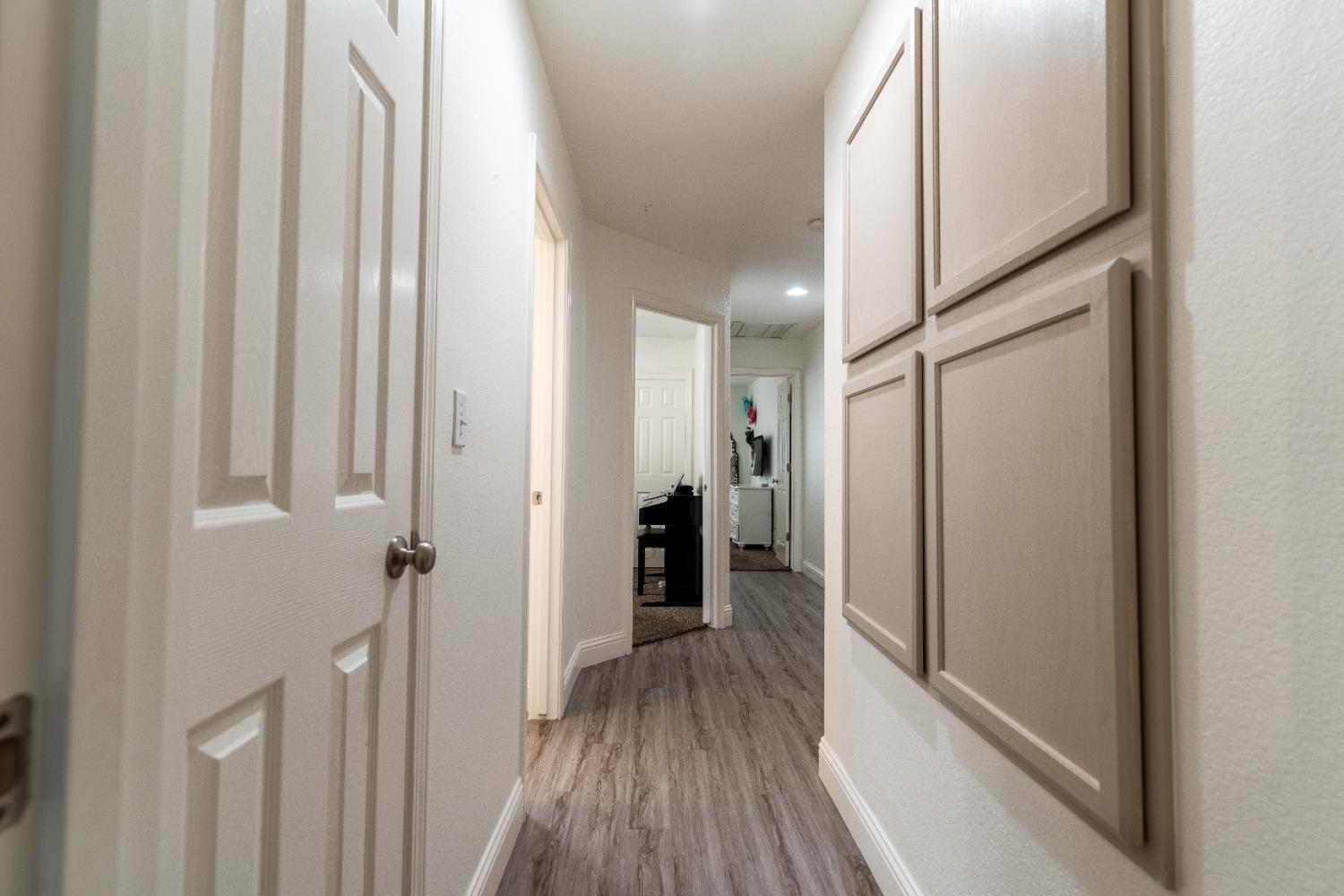 2449 Megan Ave, Clovis, CA 93611