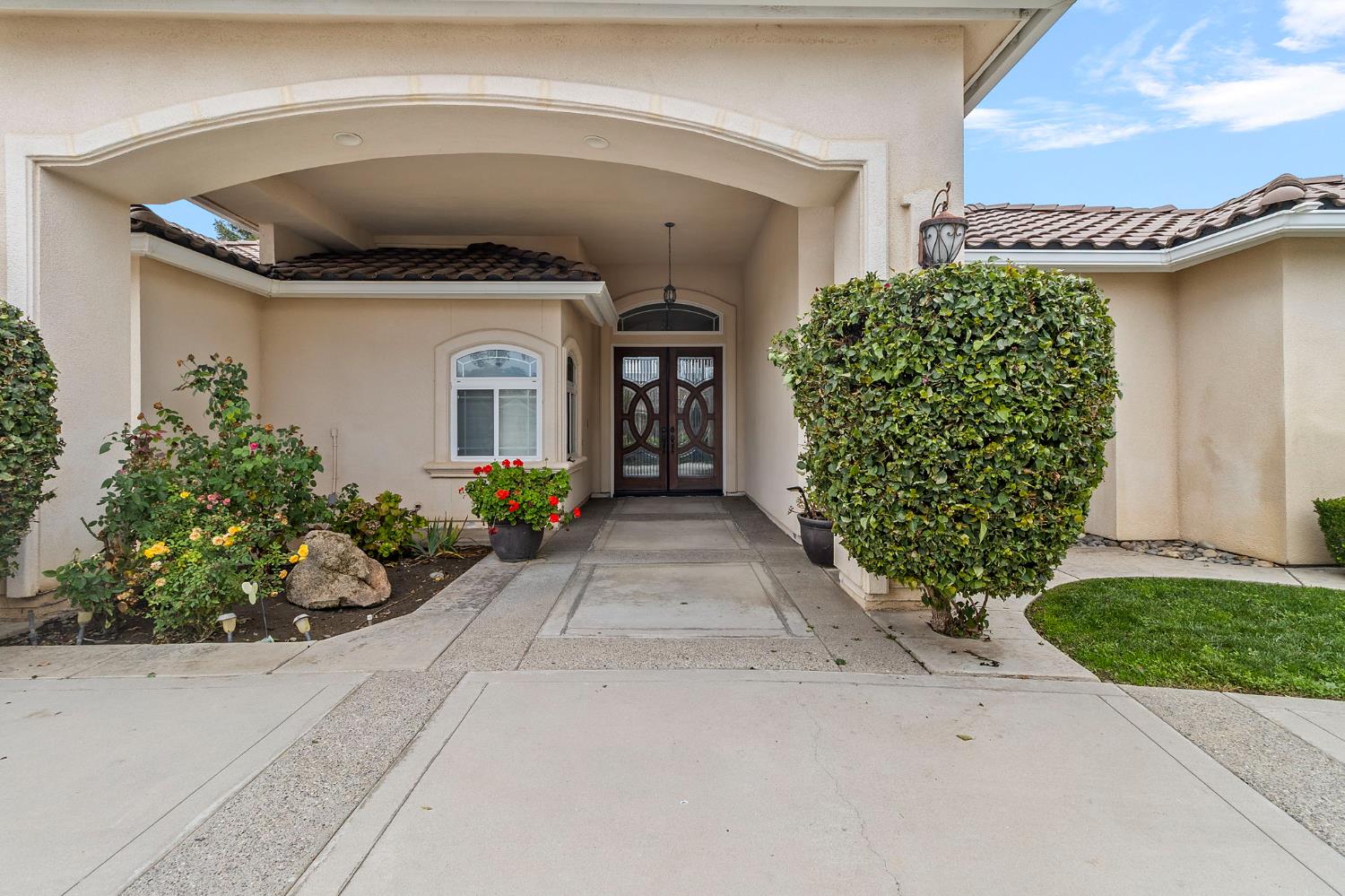 3255 Hollow Ave, Madera, CA 93637