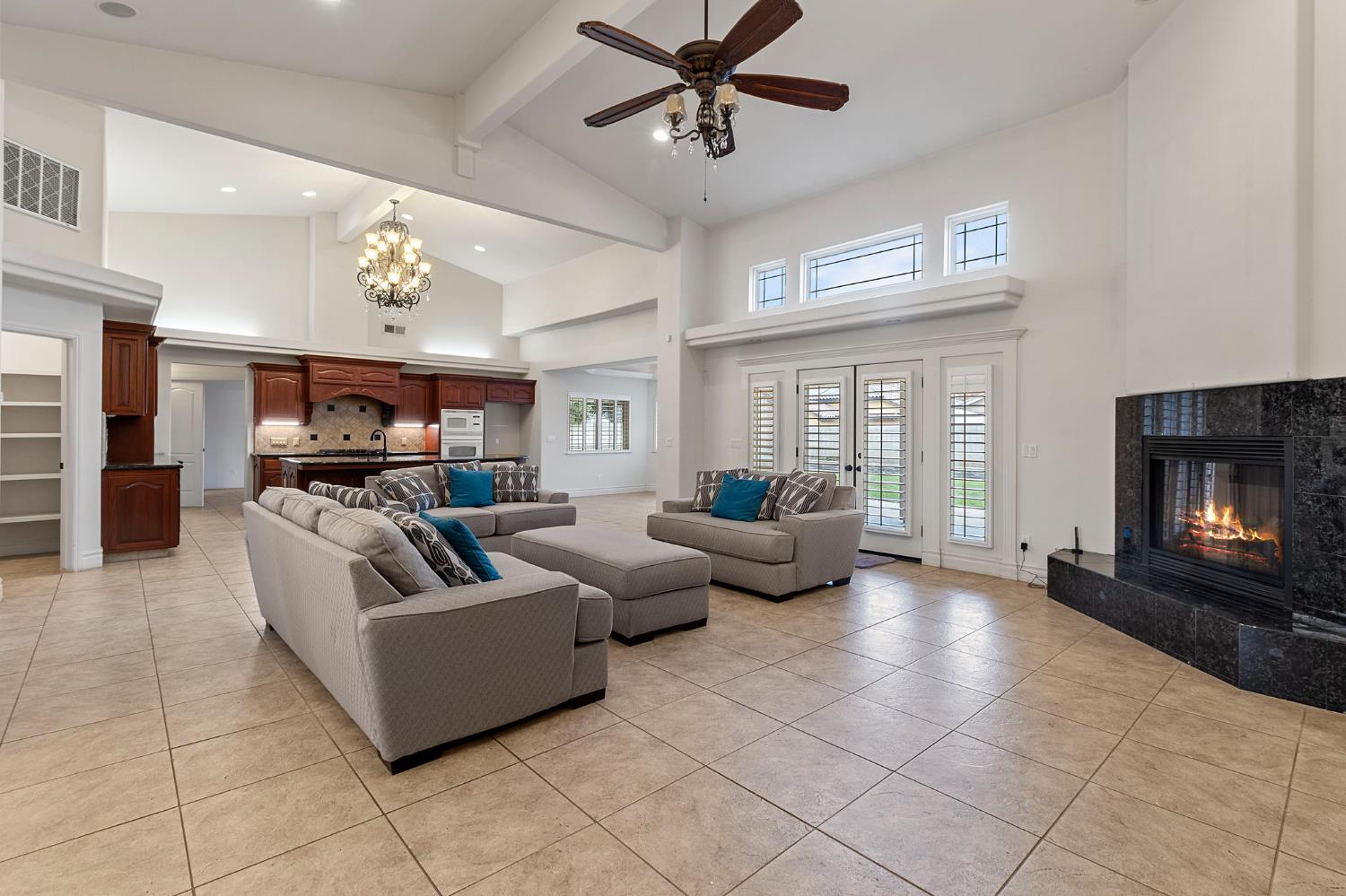 3255 Hollow Ave, Madera, CA 93637