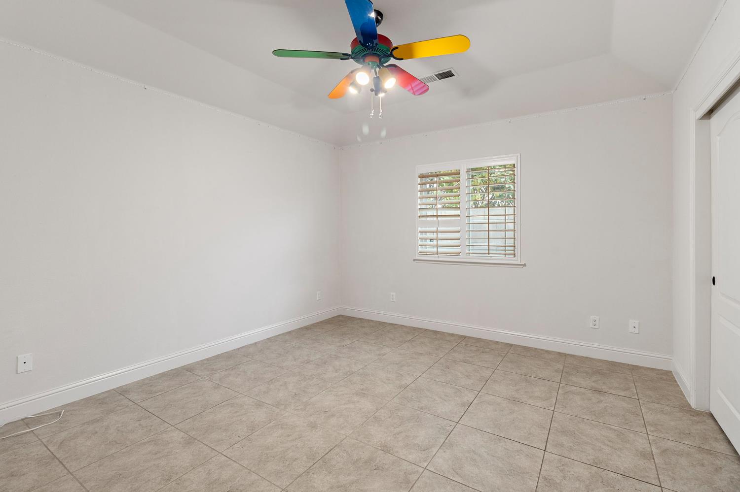 3255 Hollow Ave, Madera, CA 93637