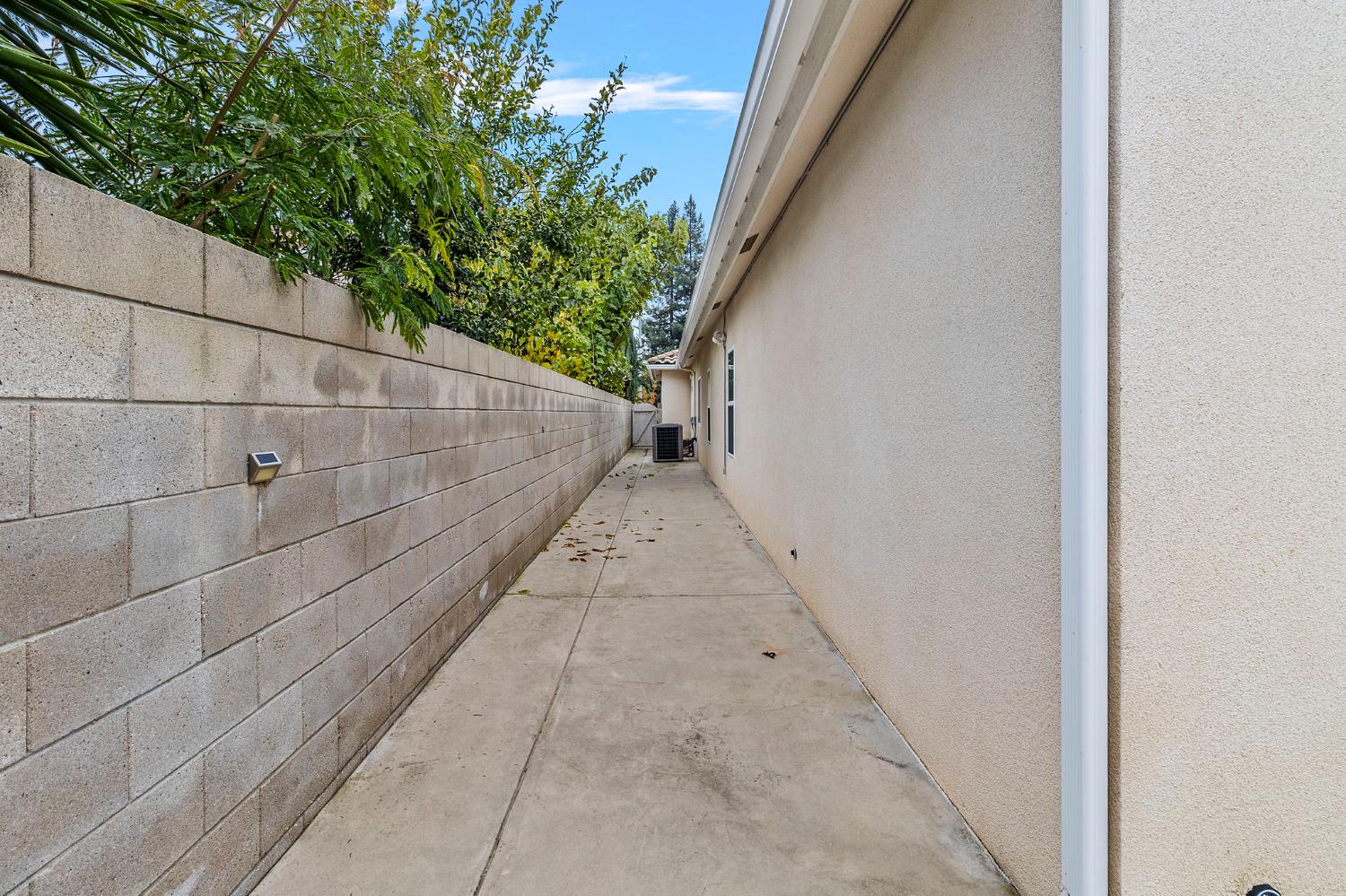 3255 Hollow Ave, Madera, CA 93637