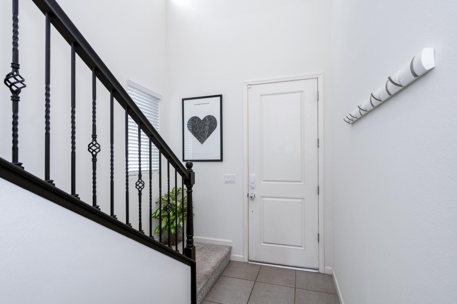 850 Winchell Way W, Madera, CA 93636