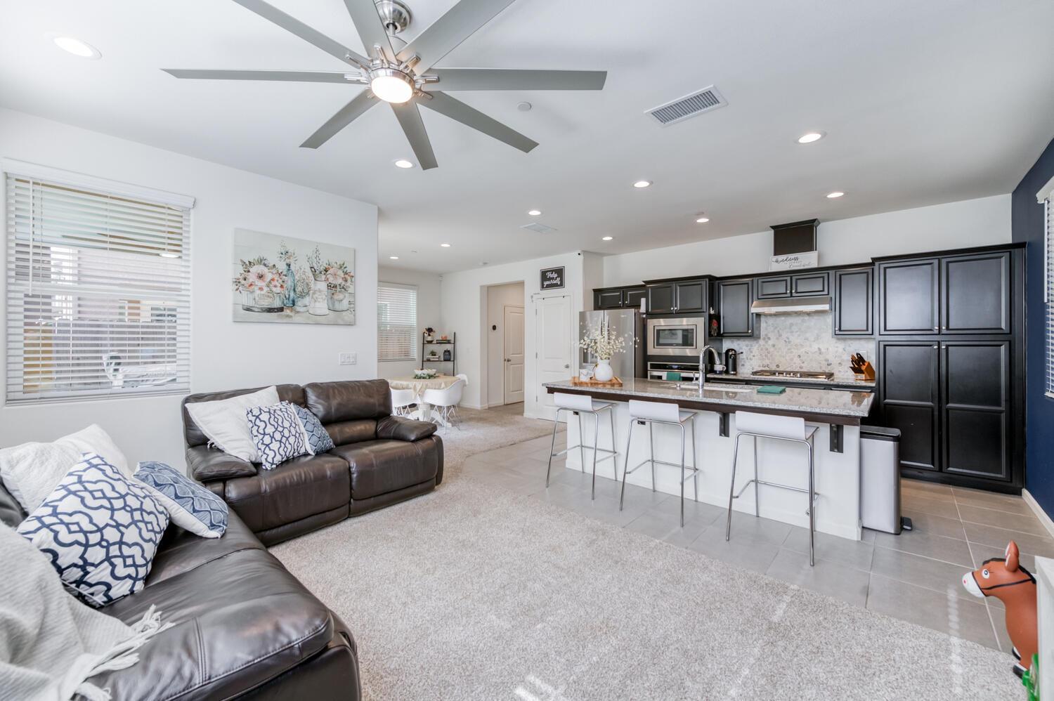 850 Winchell Way W, Madera, CA 93636