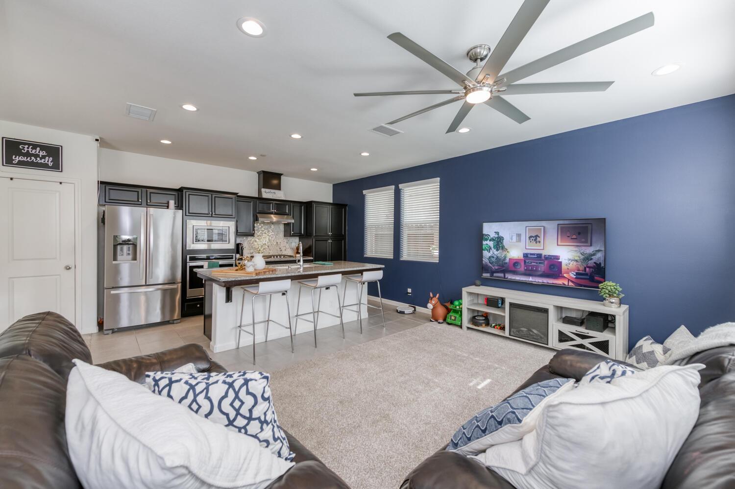 850 Winchell Way W, Madera, CA 93636