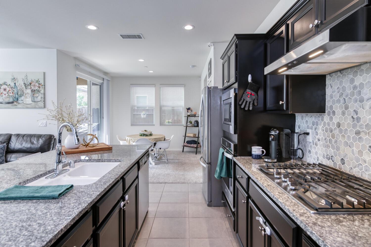 850 Winchell Way W, Madera, CA 93636