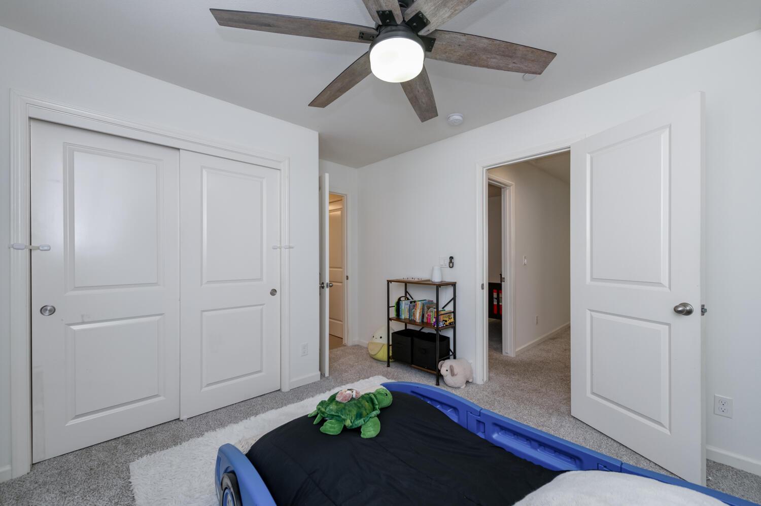 850 Winchell Way W, Madera, CA 93636