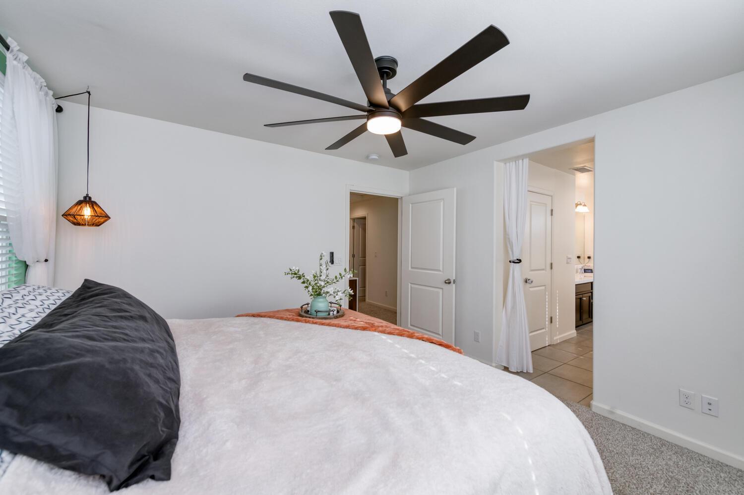 850 Winchell Way W, Madera, CA 93636