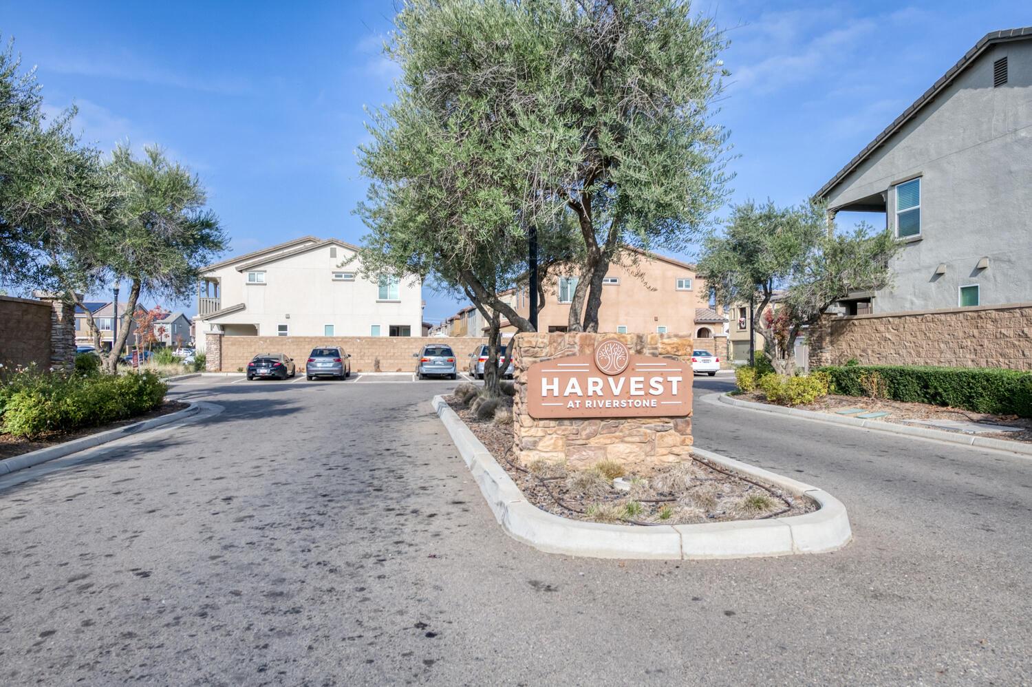 850 Winchell Way W, Madera, CA 93636