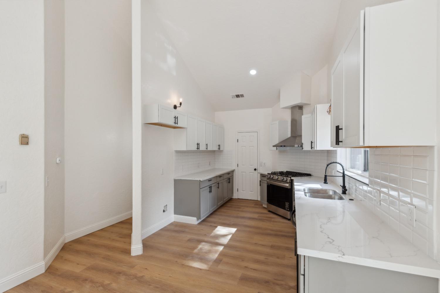 47684 Willow Pond Way, Coarsegold, CA 93614