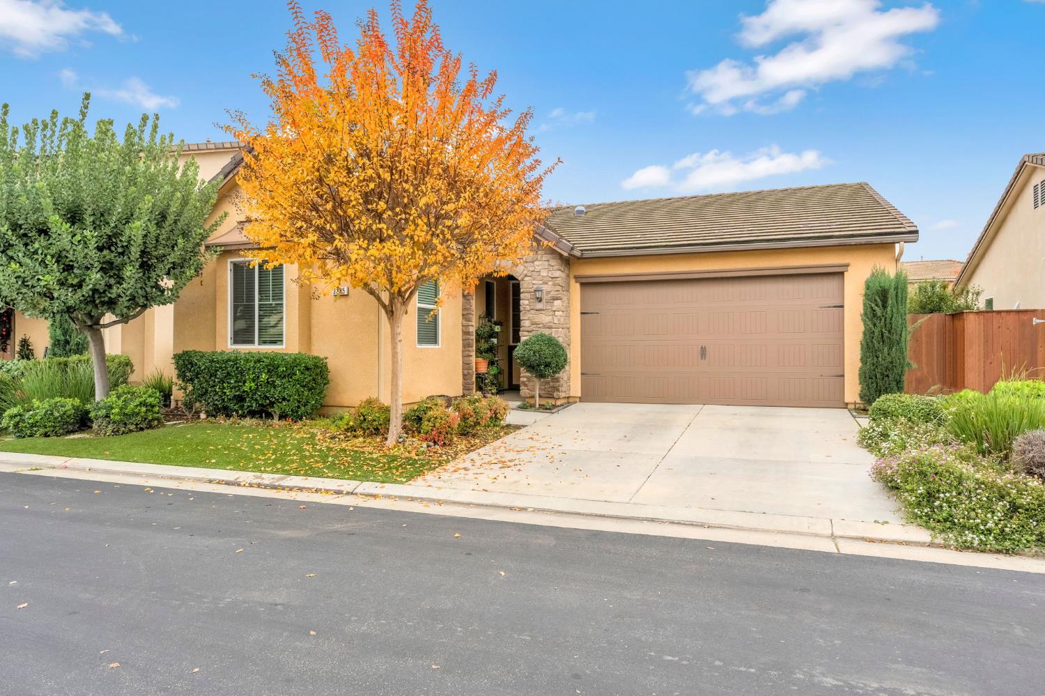 3285 W Melody Dr, Fresno, CA 93711