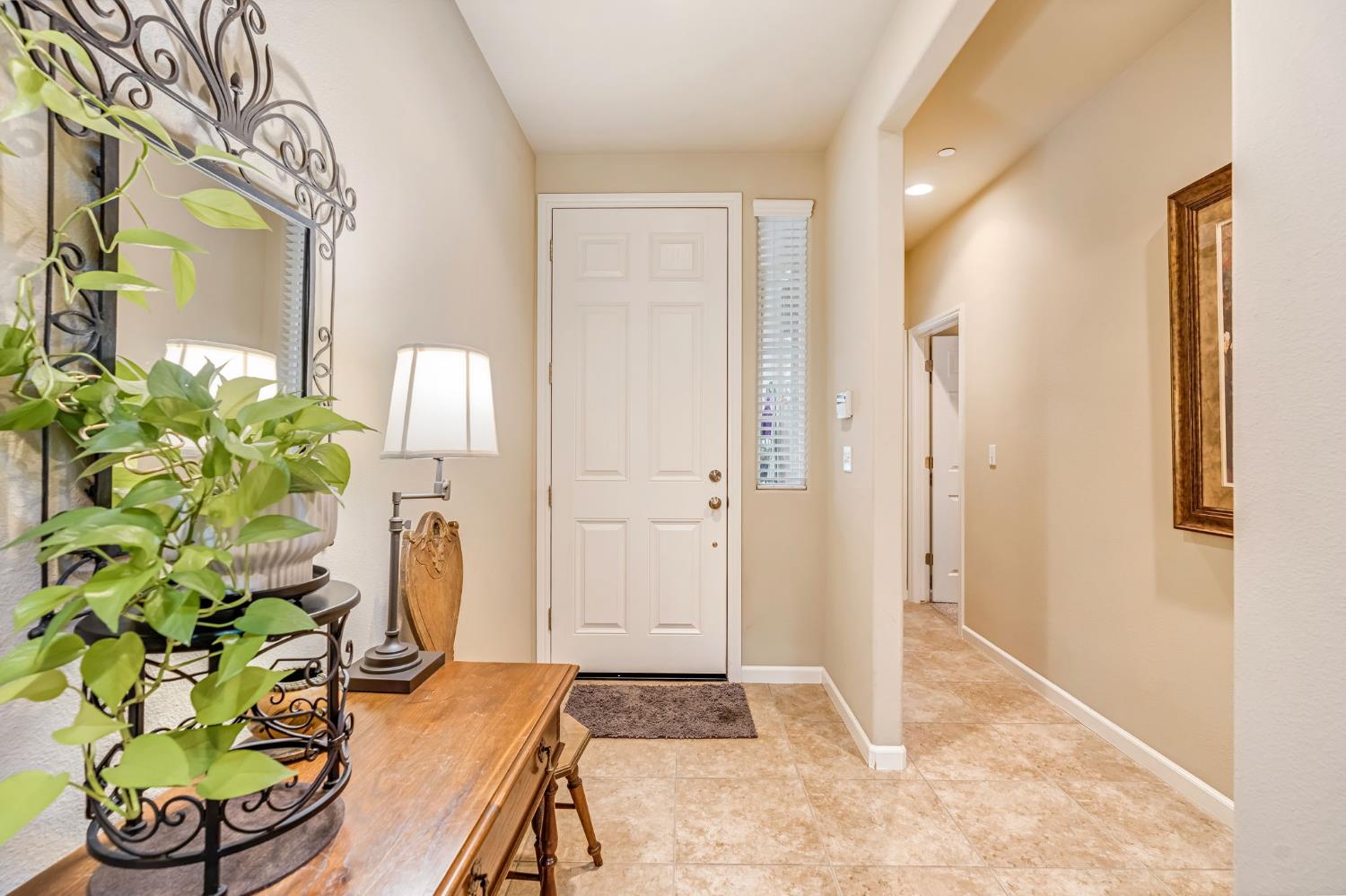 3285 W Melody Dr, Fresno, CA 93711