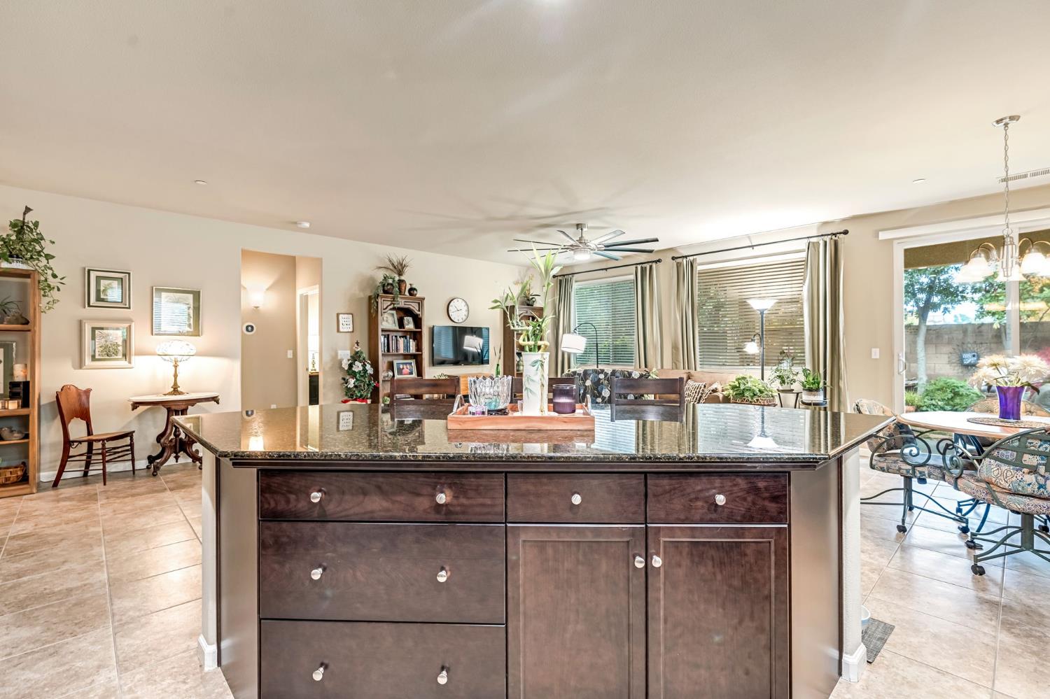 3285 W Melody Dr, Fresno, CA 93711