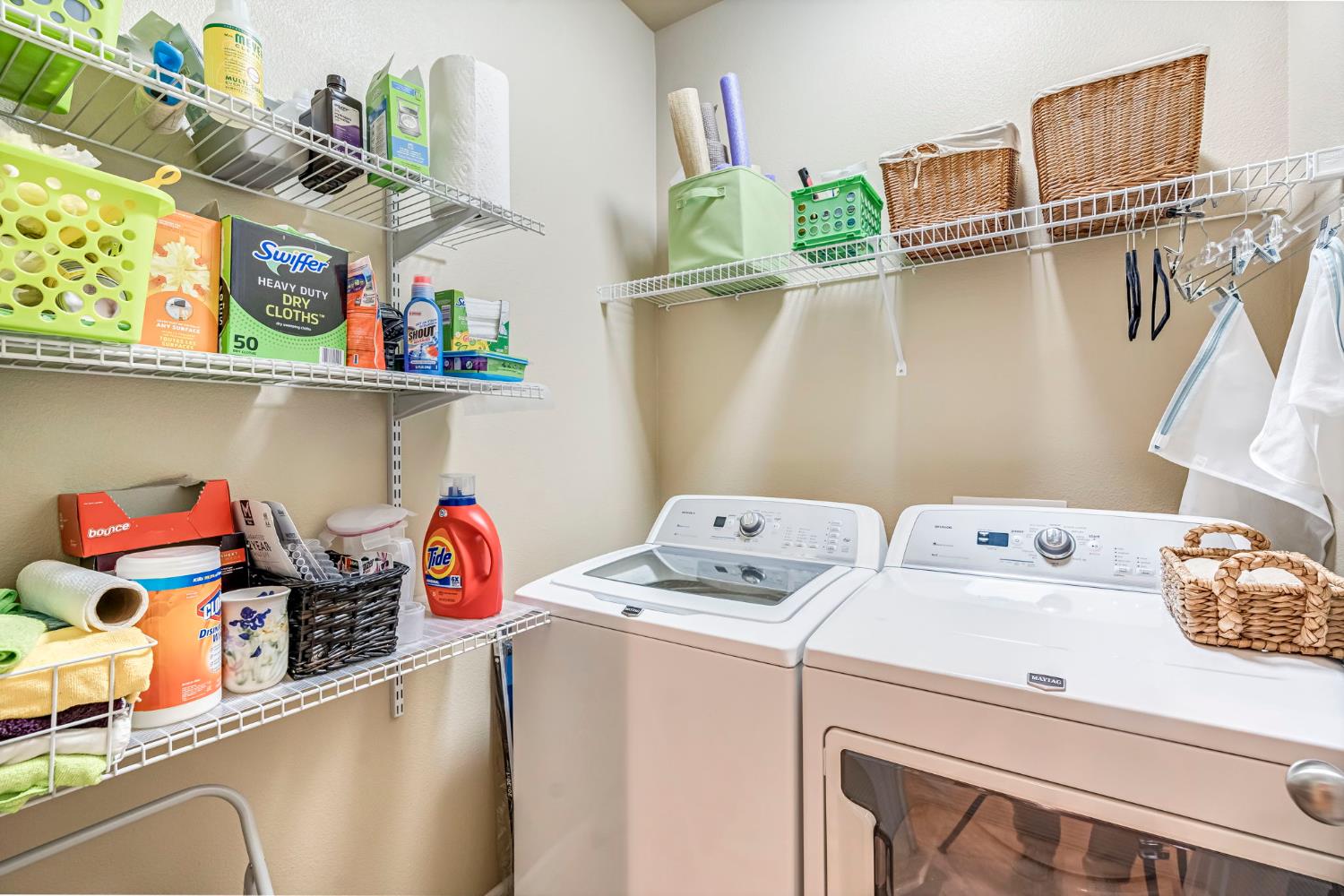 3285 W Melody Dr, Fresno, CA 93711