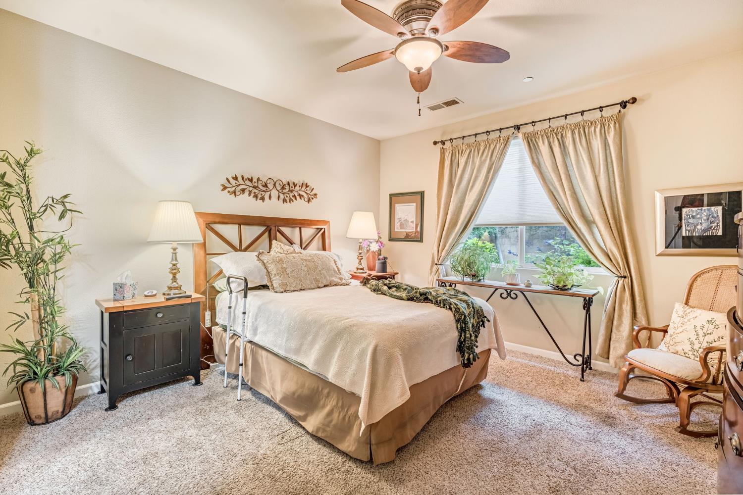 3285 W Melody Dr, Fresno, CA 93711