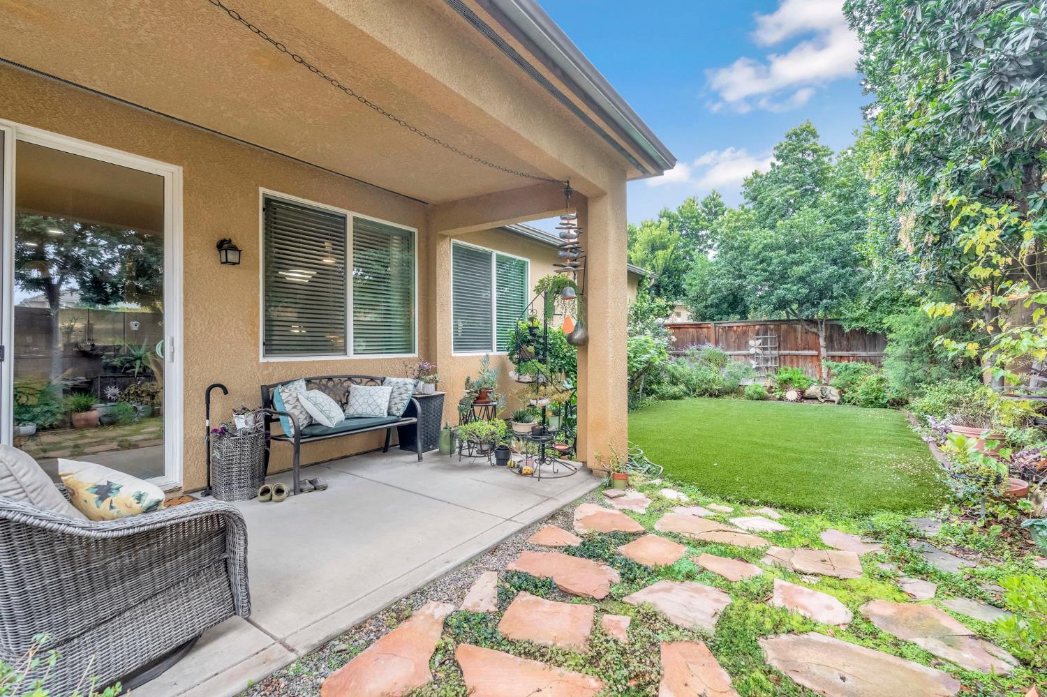 3285 W Melody Dr, Fresno, CA 93711