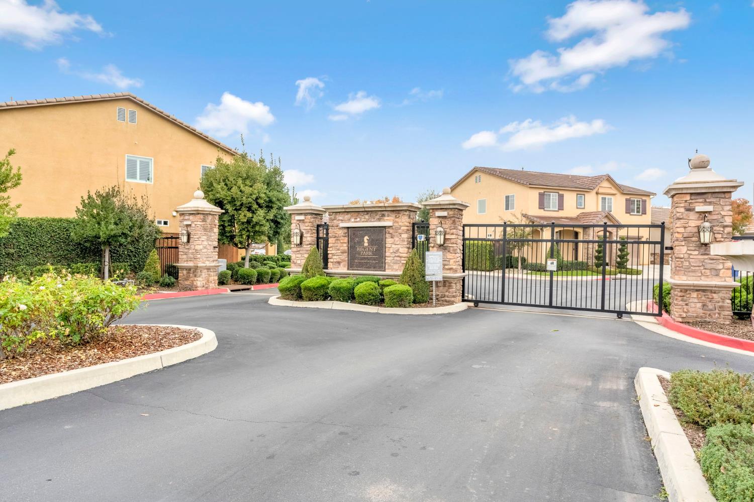 3285 W Melody Dr, Fresno, CA 93711