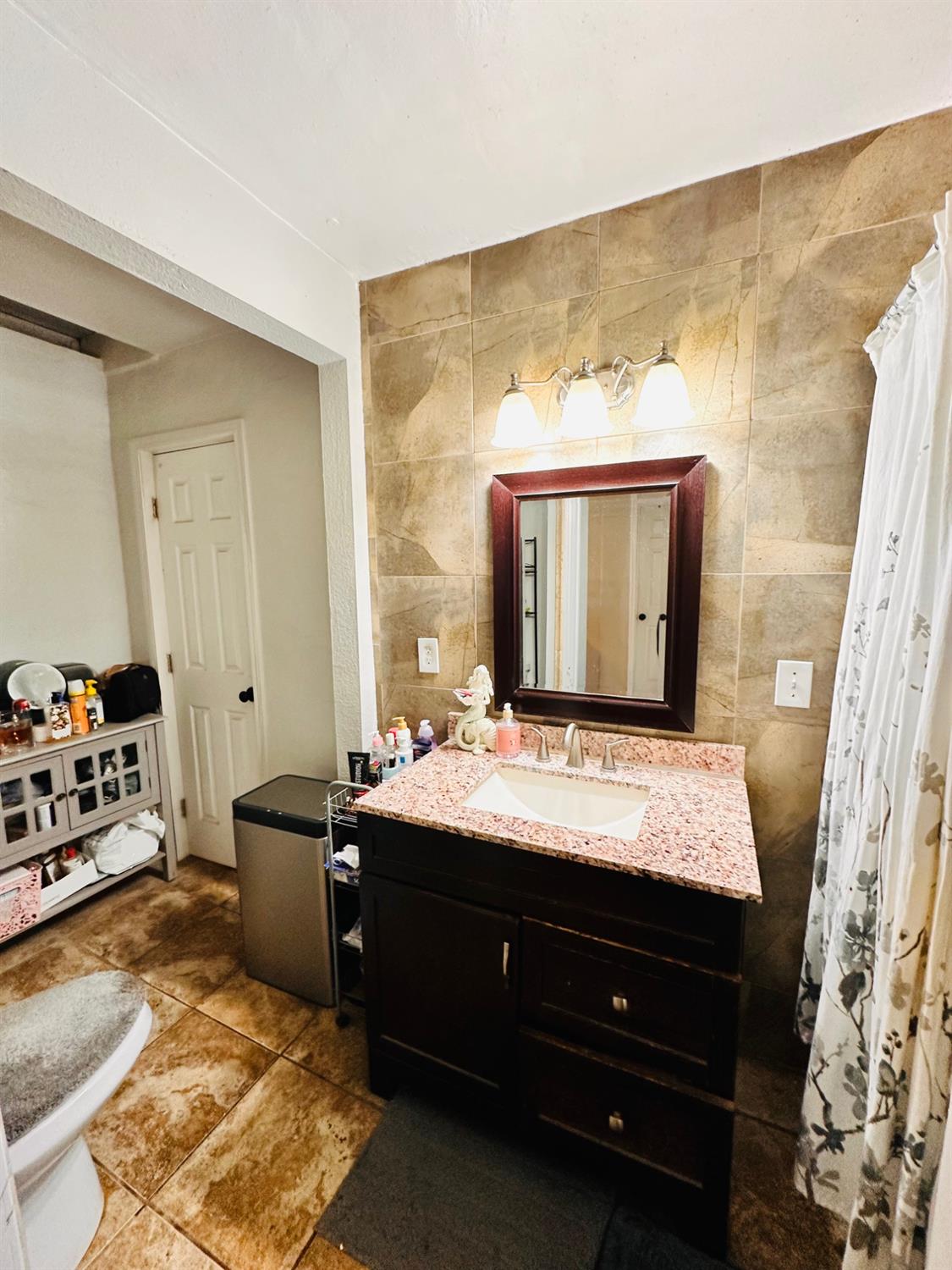 11236 E Herndon, Clovis, CA 93619