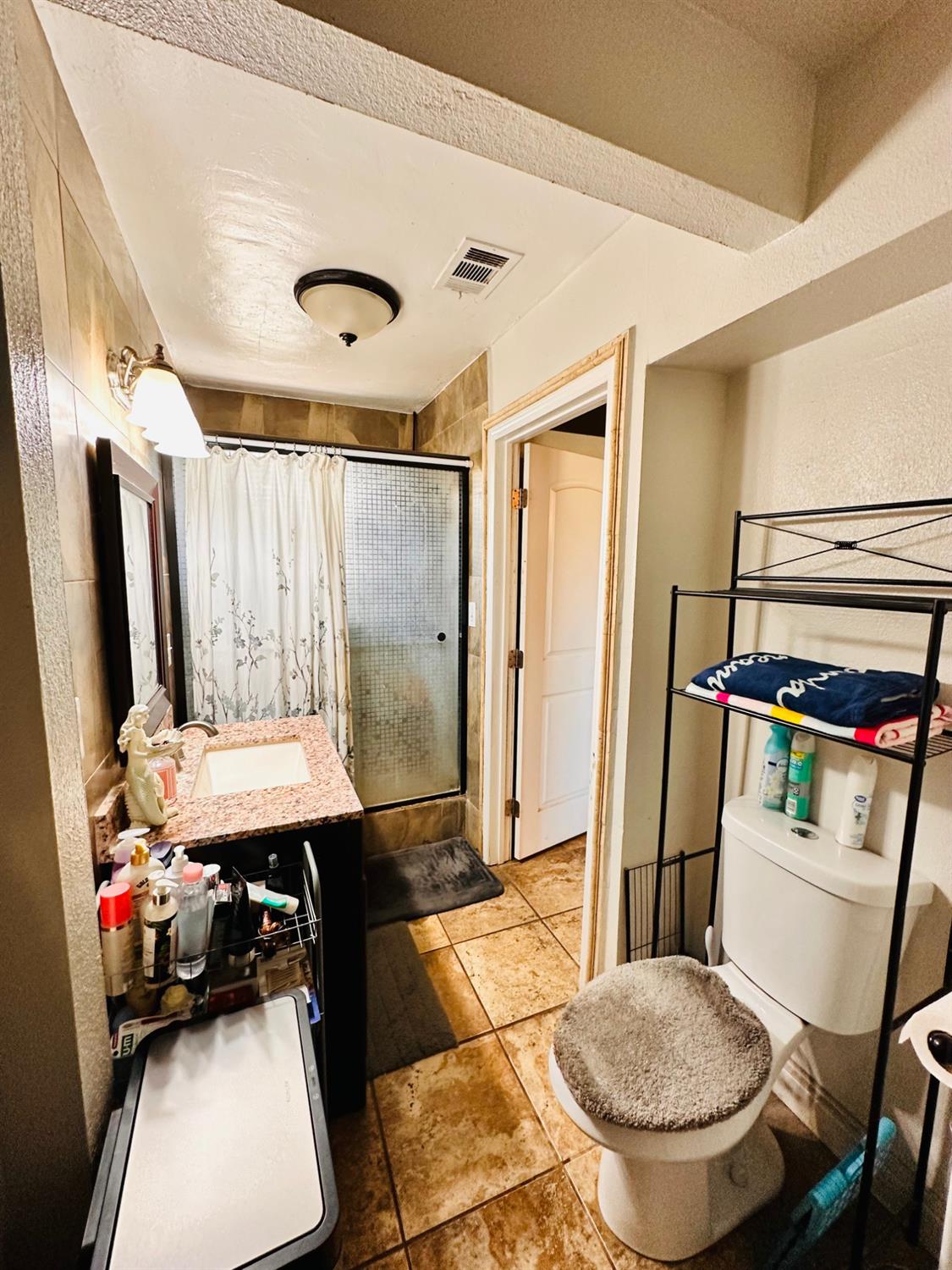 11236 E Herndon, Clovis, CA 93619