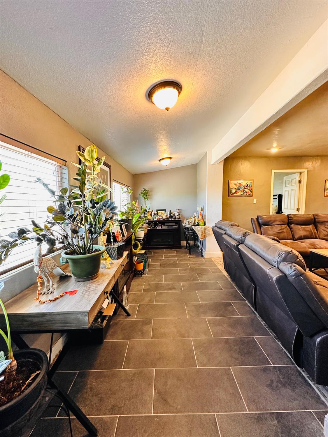 11236 E Herndon, Clovis, CA 93619