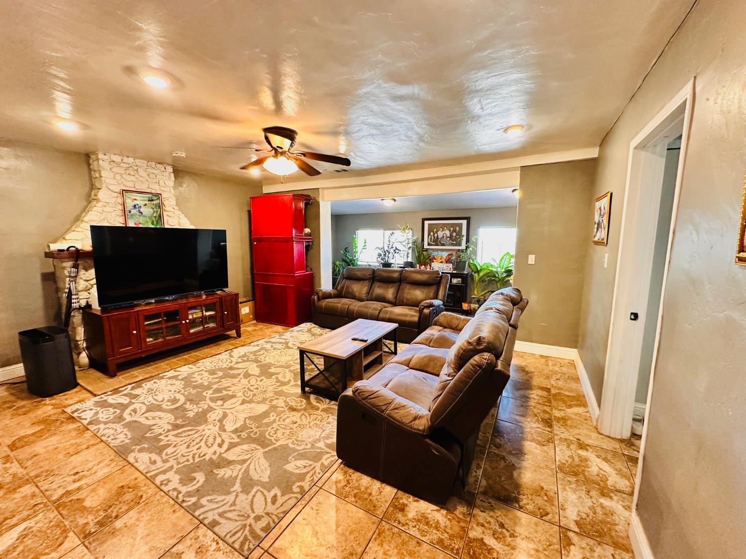 11236 E Herndon, Clovis, CA 93619