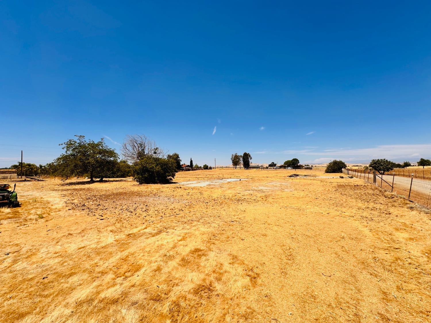 11236 E Herndon, Clovis, CA 93619