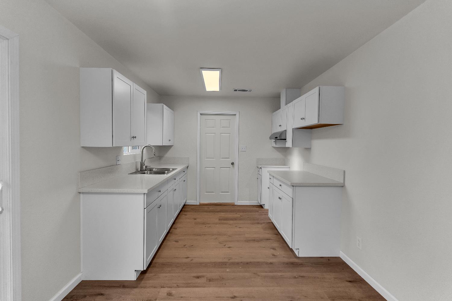 740 10Th St, Orange Cove, CA 93646